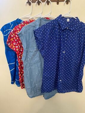 BUNDLE OF 4 Woman Button-Up Blouse